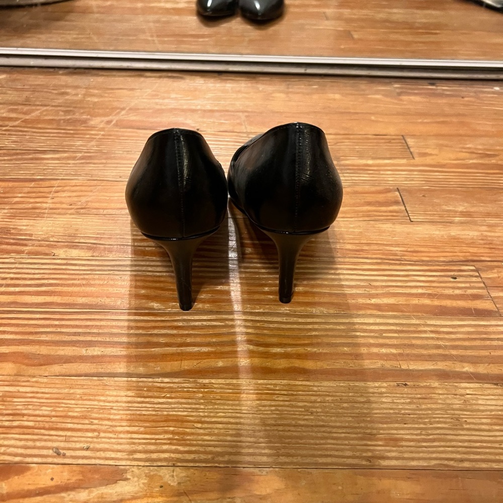 Heels - Picture 4 of 5